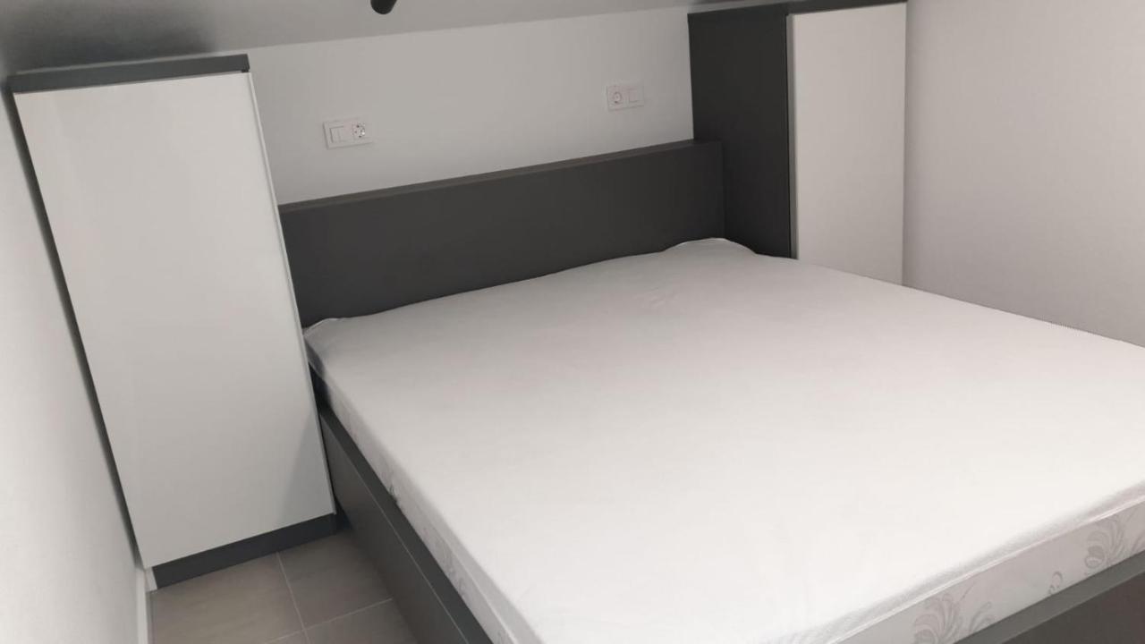 Apartmani Zaton 2 Buitenkant foto